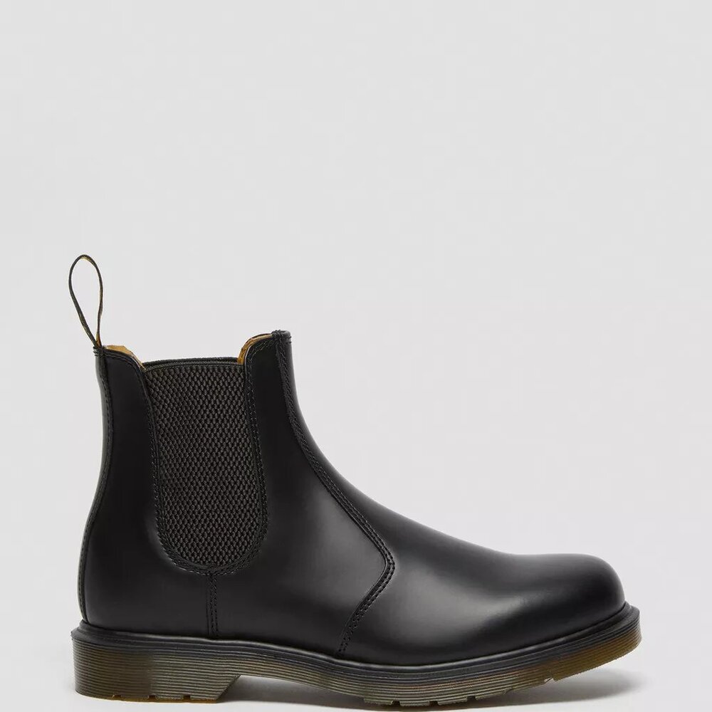 Dr. Marten 2976 Smooth Leather Chelsea Boots